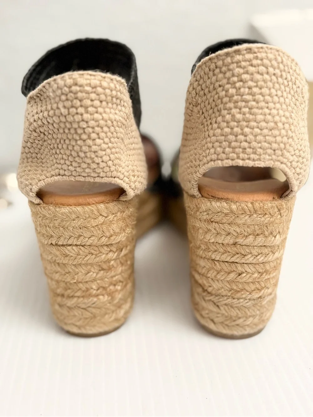 André Assous Pedra Wedge Espadrille Ankle-Strap Sandals Black and Natural Sz 40